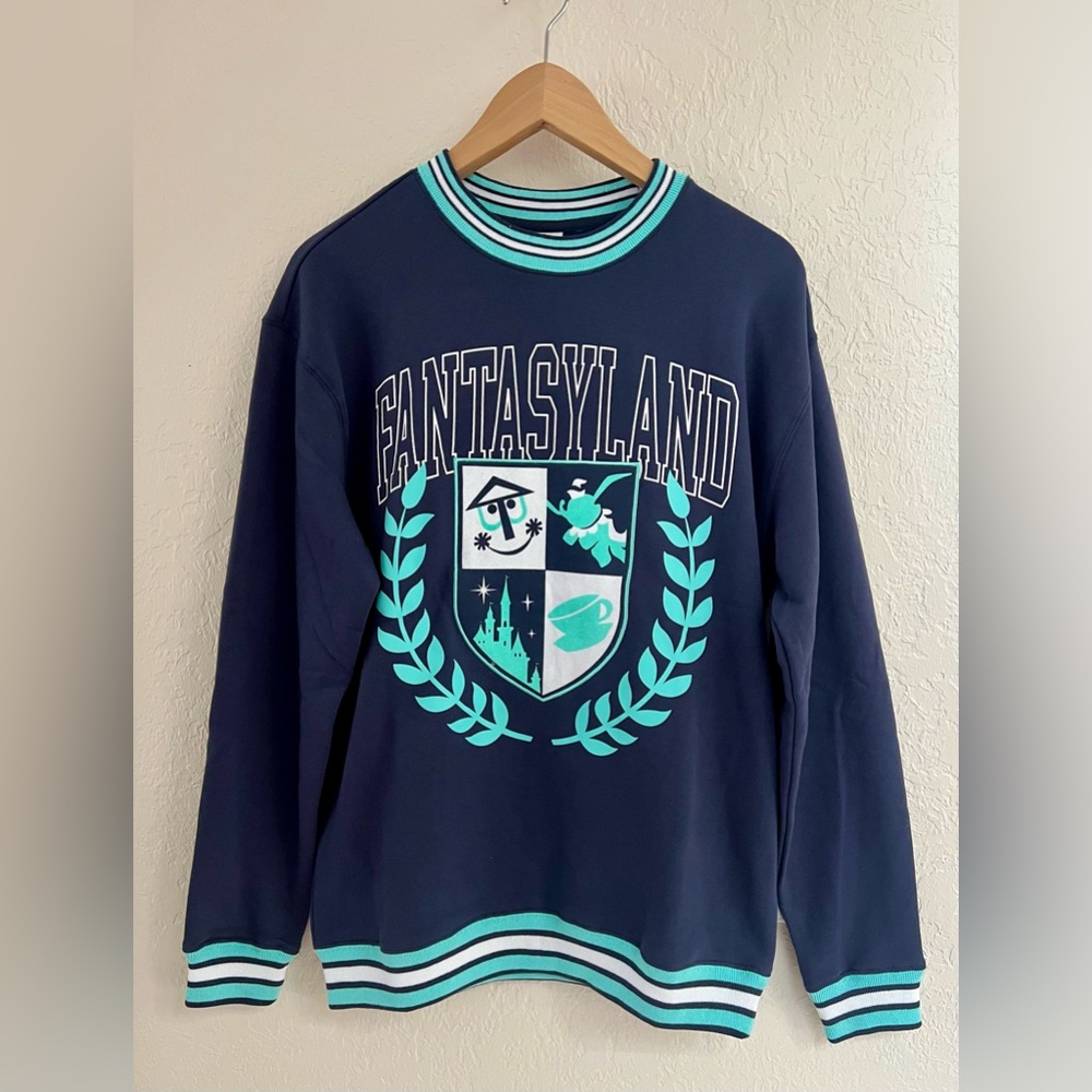 NWT Disney Fantasyland Pullover Sweater light Blue/Navy Size XS